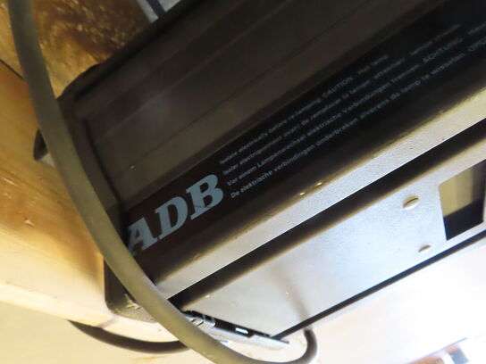 Kasse med 8x ADB lys ADB