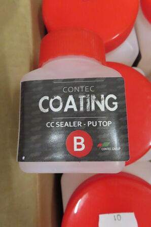 Kasse med lak og grundforsegler CONTEC COATING