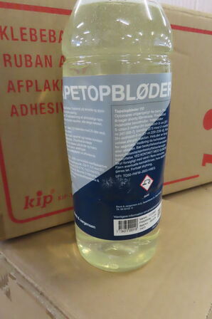 Kasse med svampe mm.