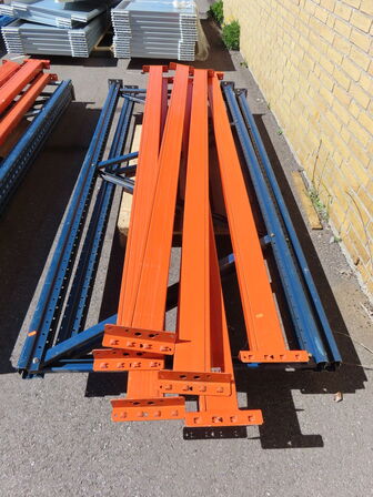 Pallereol 2 stk gavle samt 6 vrangere