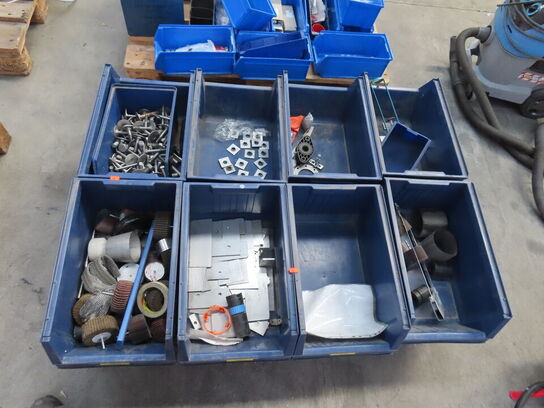 Palle med diverse slibegrej, bolte mv.