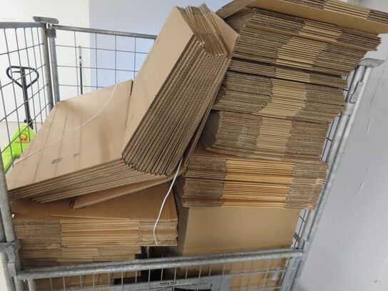 Pallebur med div. Emballagemateriale