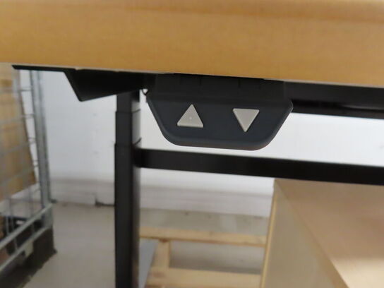 Hæve/Sænkebord (LINAK) med lille kommode