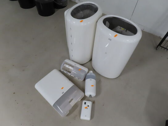 Blandede TORK varer til toilet.