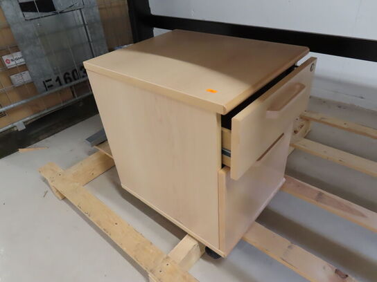 Hæve/Sænkebord (LINAK) med lille kommode