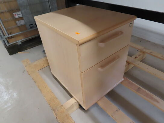 Hæve/Sænkebord (LINAK) med lille kommode