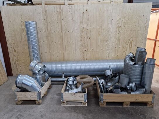 Diverse Lindab ventillations rør m.m.