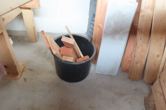 Diverse træ, dunke mv.