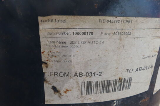 Diverse dunke med AdBlue, kølervæske mv.