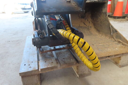 Graveskovl JST og grab INTERMERCATO