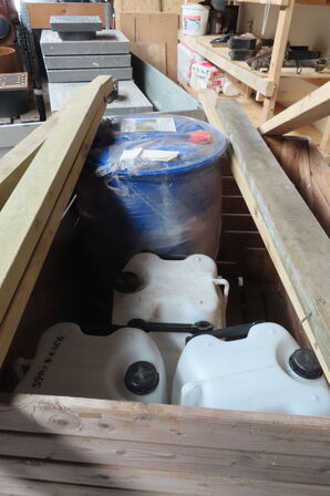 Diverse træ, dunke mv.