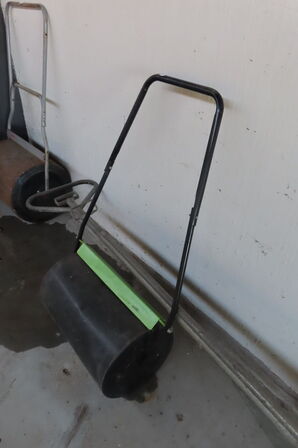 Flisevogn og 2 stk havetromler