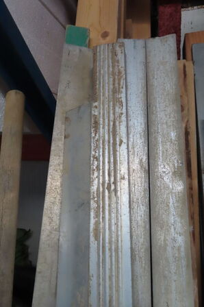 Indhold mellem to pallereoler af diverse vaterpas, afrettere mv.