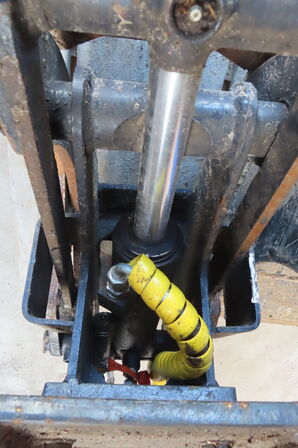 Graveskovl JST og grab INTERMERCATO