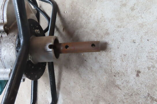 Pæleboremaskine MAKITA BBA520