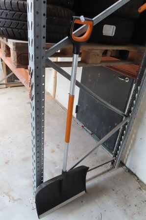 Diverse haveredskaber mv.