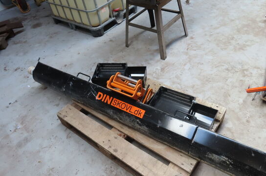 Afretter til gravemaskine inkl. Sidestykker DINSKOVL