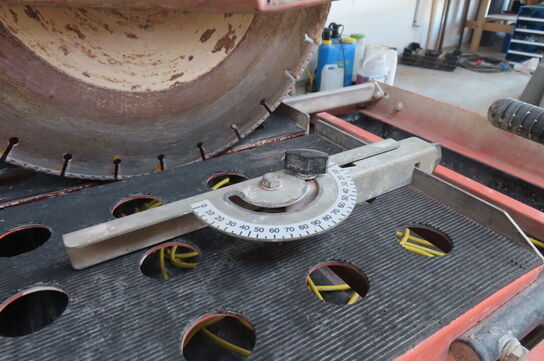 Stenskæremaskine GÖLZ MS400