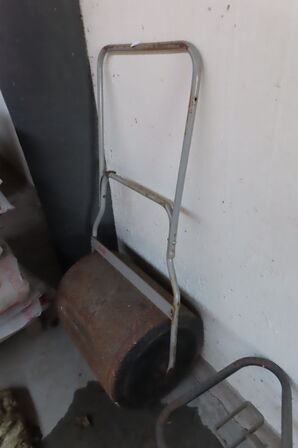 Flisevogn og 2 stk havetromler