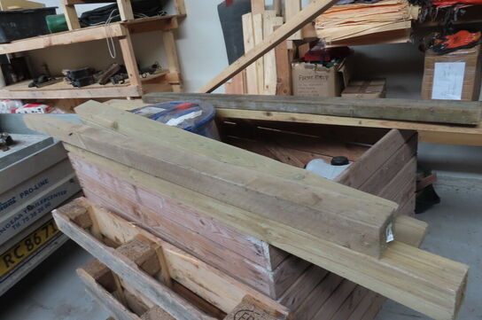 Diverse træ, dunke mv.