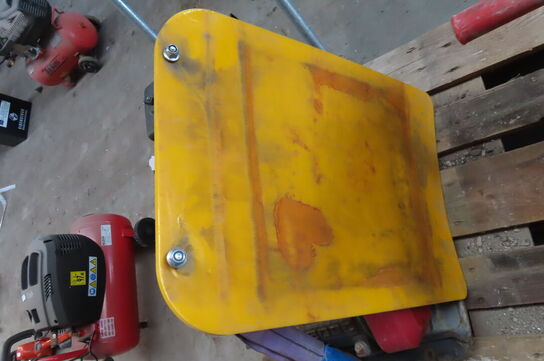 Pladevibrator og en vulkaniseringsplade SWEPAC F 82