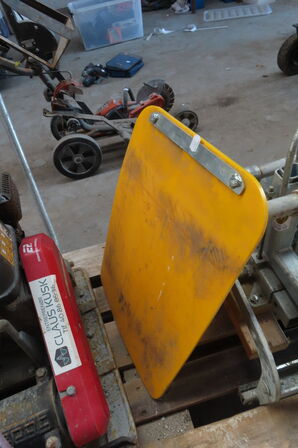 Pladevibrator og en vulkaniseringsplade SWEPAC F 82