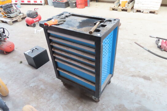 Værktøjsvogn med indhold