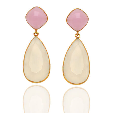 Håndfremstillet ørestikker i guldbelagt sterling sølv, fattet med dråbeslebne hvide og pink chalcedony