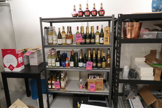 5 stk. Stålreol + barbord - UDEN INDHOLD