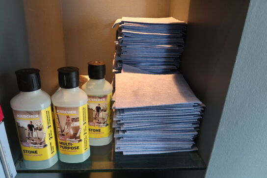 16 hylder med indhold 