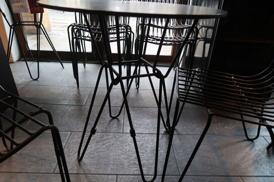 2 stk. Henning Larsen design Loungestol i metal & cafebord