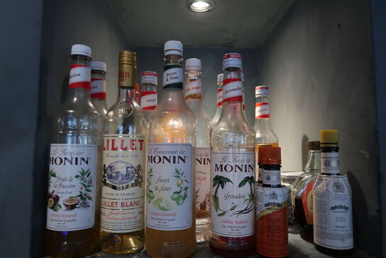 17 fl. Ass. Alkohol - I ANBRUD