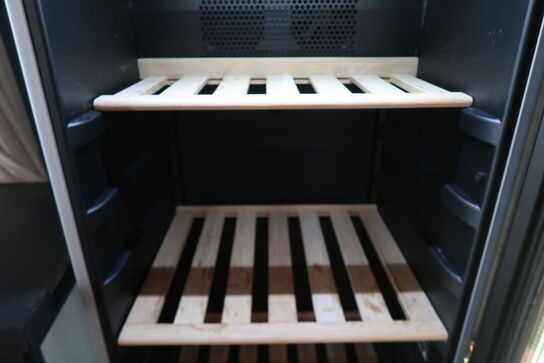 Vinkøleskab, Vestfrost FZ 414 W 