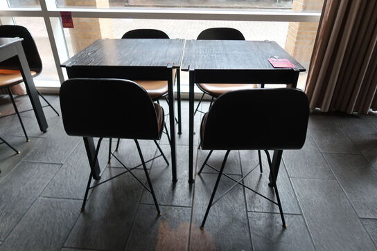 2 stk. Henning Larsen design borde med 4 stole