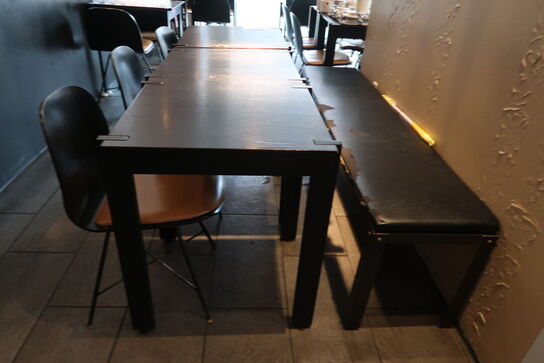 3 stk. Henning Larsen design borde med 4 stole & 1 bænk