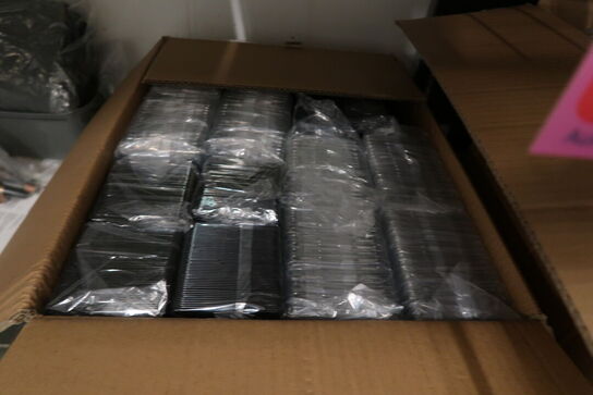 Stort parti emballage - tøm 2 hylder 