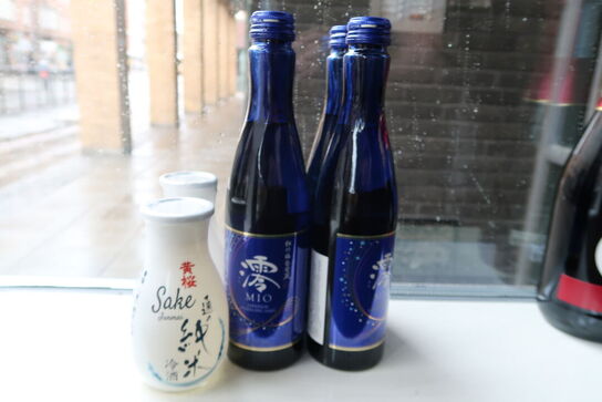 6 fl. Japanske drikke