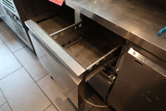 Kølebord med 4 døre og bagkant - Tefcold CK7410 - 533 liter