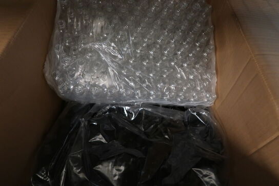 Stort parti emballage - tøm 2 hylder 