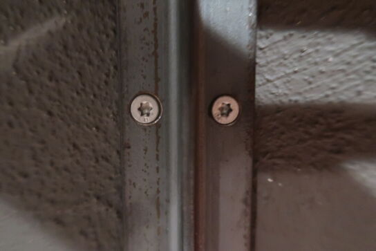 4 stk. Vinkelbeslag med stort parti bøjler 