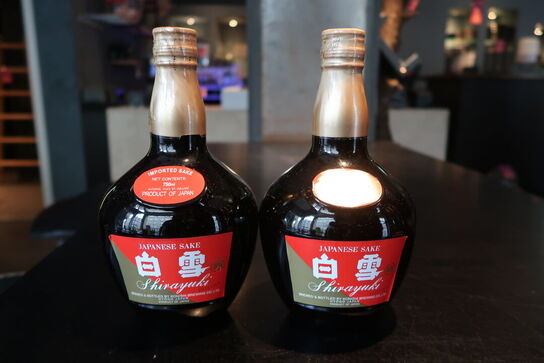 2 fl. japanske sake