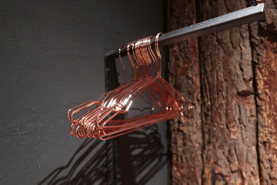 4 stk. Vinkelbeslag med stort parti bøjler 