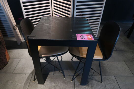 Henning Larsen design bord med 2 stole