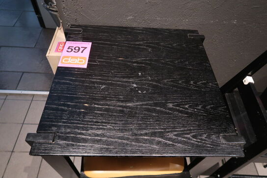 Henning Larsen design bord med 1 stole