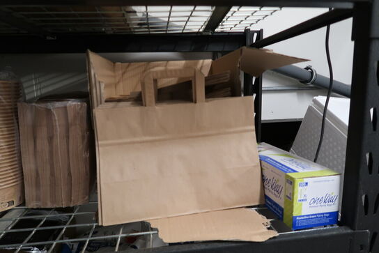 Stort parti emballage - tøm 2 hylder 