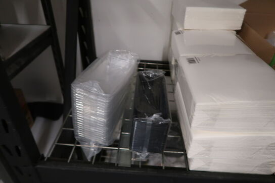 Stort parti emballage - tøm 2 hylder 