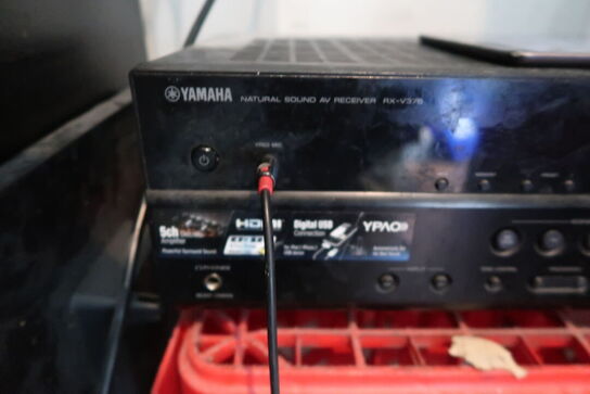 Musikanlæg, IPad samt 5 stk. Bowers & Wilkins højtalere