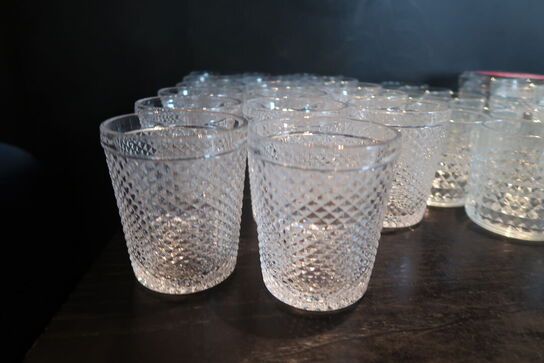 44 stk. ass. Glas 