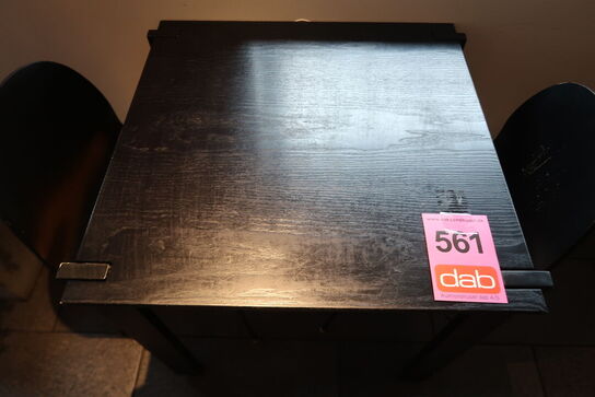 Henning Larsen design bord med 2 stole