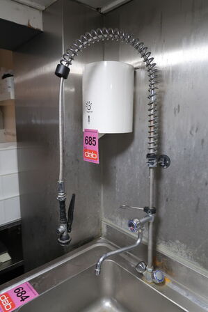 Rustfri stålbord med vask & pistol 